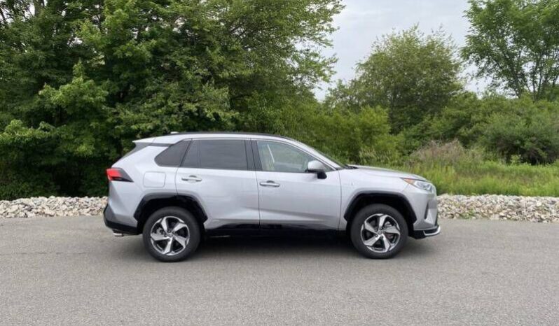 
								Toyota RAV4 Prime full									