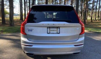 
									Volvo XC90 Recharge full								