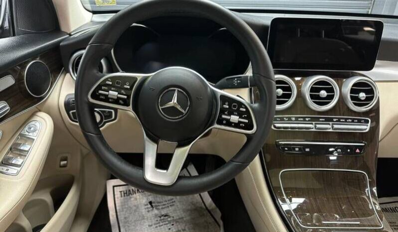 
								Mercedes-Benz GLC full									