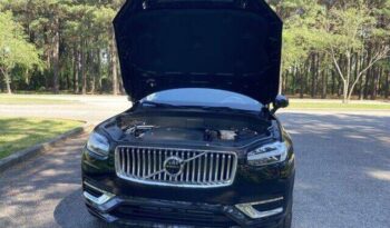 
									Volvo XC90 Recharge full								