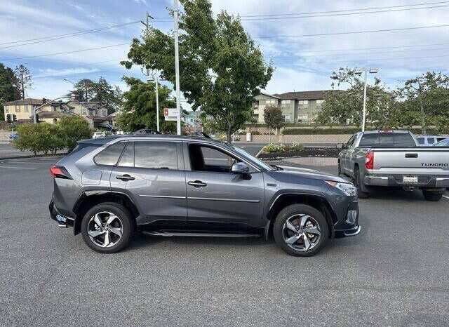 
								Toyota RAV4 Prime full									