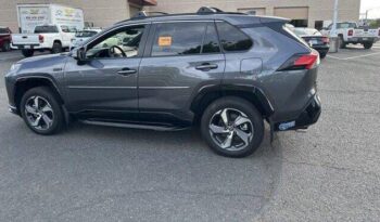 
									Toyota RAV4 Prime full								