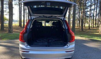 
									Volvo XC90 Recharge full								