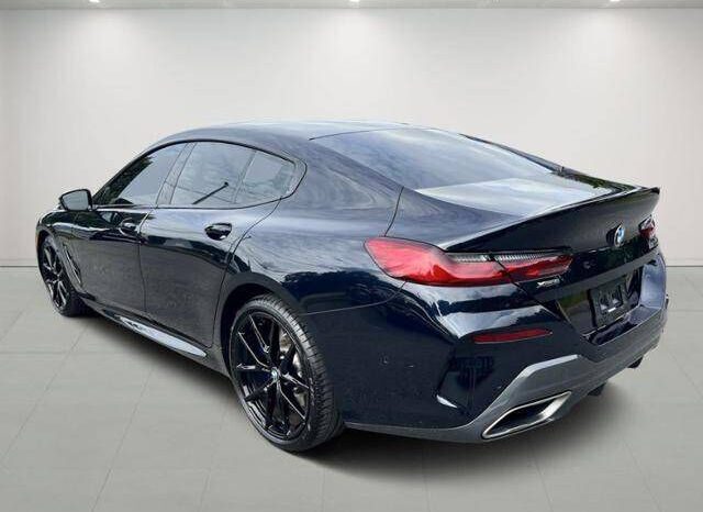 
								BMW 8 Series full									