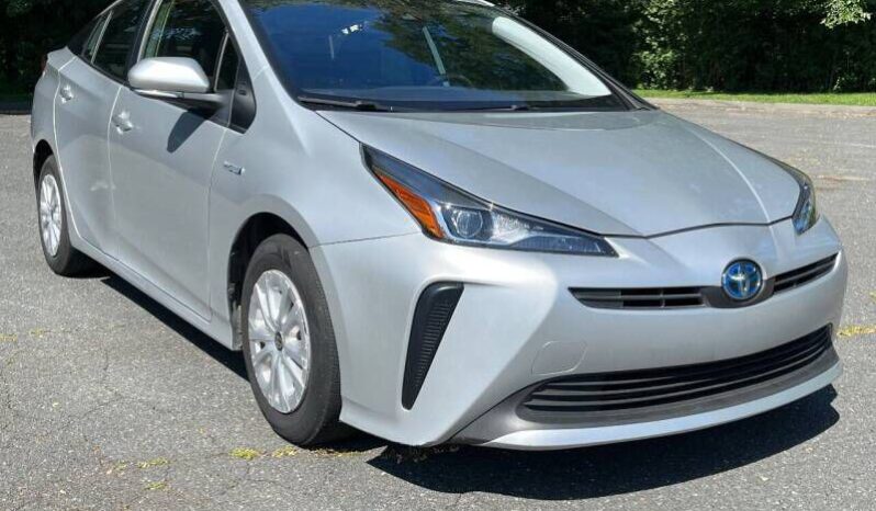 
								Toyota Prius full									