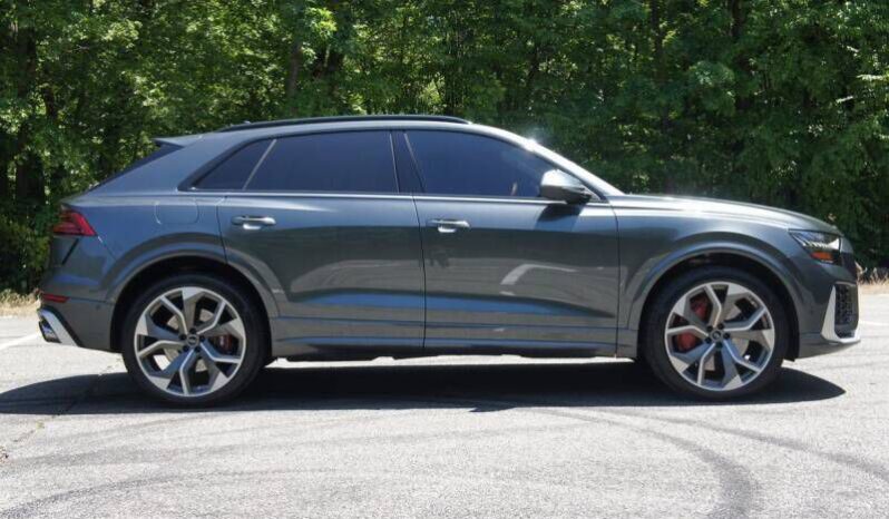 
								Audi RS Q8 full									