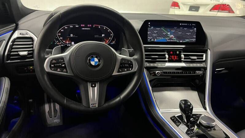 
								BMW 8 Series full									