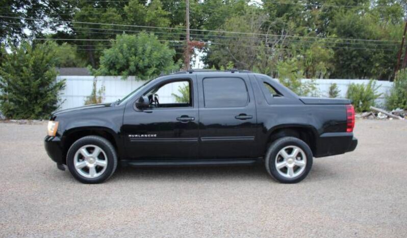 
								Chevrolet Avalanche full									