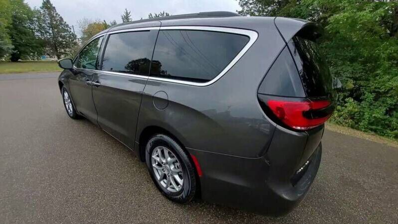 
								Chrysler Pacifica full									