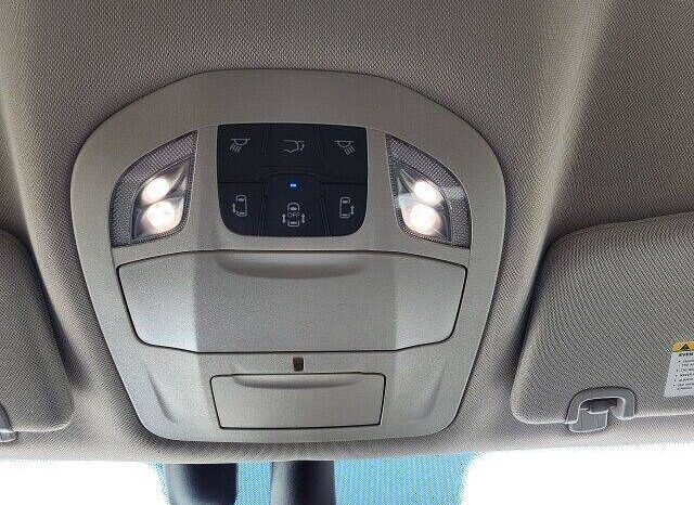 
								Chrysler Pacifica Hybrid full									