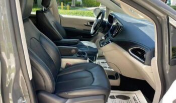 
									Chrysler Pacifica Hybrid full								