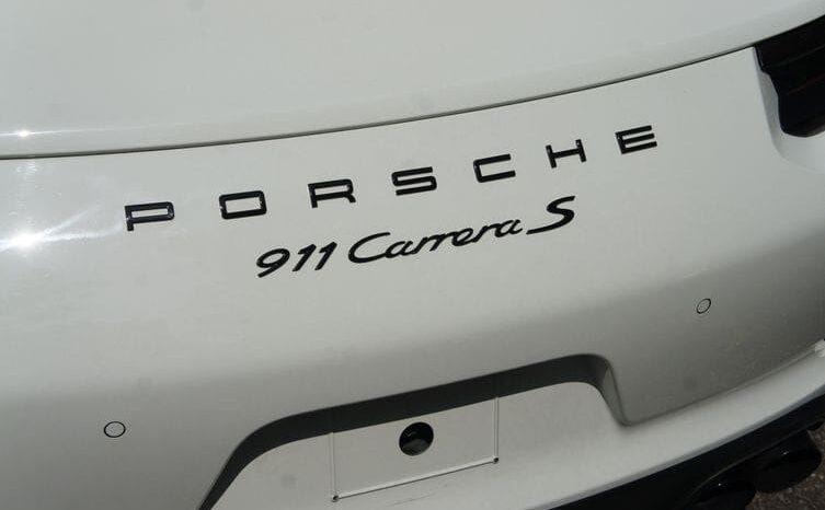 
								Porsche 911 Carrera S full									