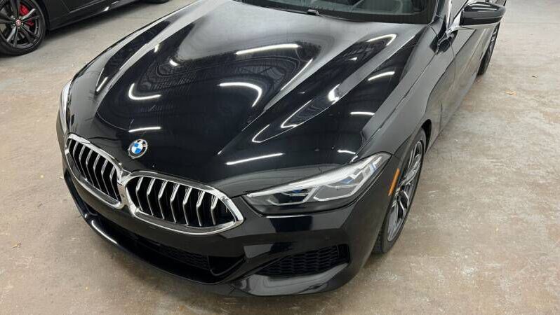 
								BMW 8 Series full									