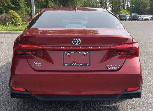 
								Toyota Avalon Hybrid full									