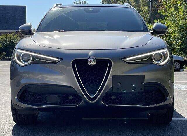 
								Alfa Romeo Stelvio full									