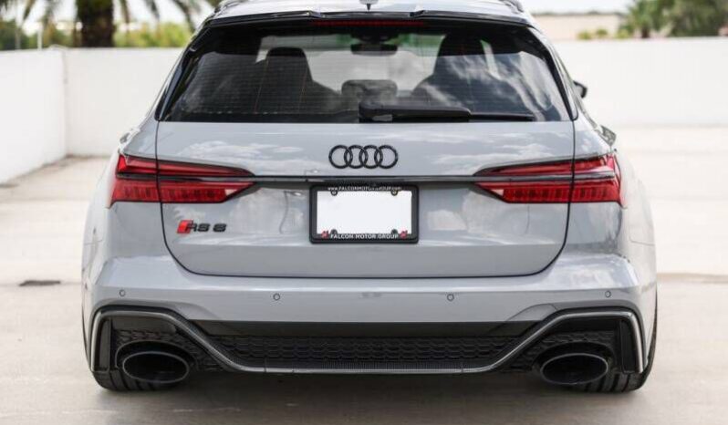 
								Audi RS 6 Avant full									