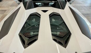 
									Lamborghini Aventador full								