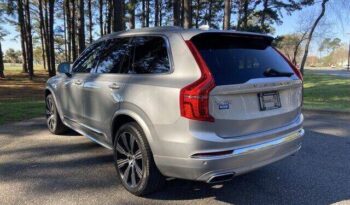 
									Volvo XC90 Recharge full								