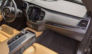 
									Volvo XC90 Recharge full								