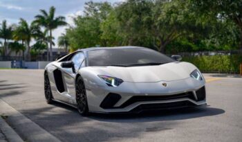 
									Lamborghini Aventador full								