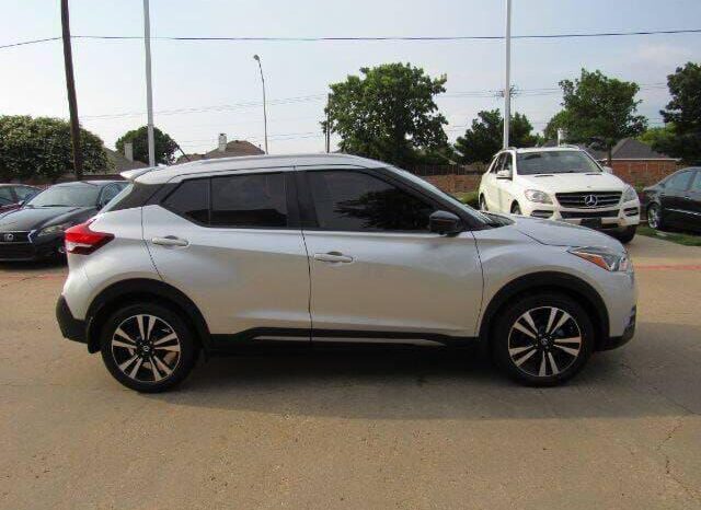 
								Nissan Kicks full									