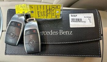 
									Mercedes-Benz GLC full								