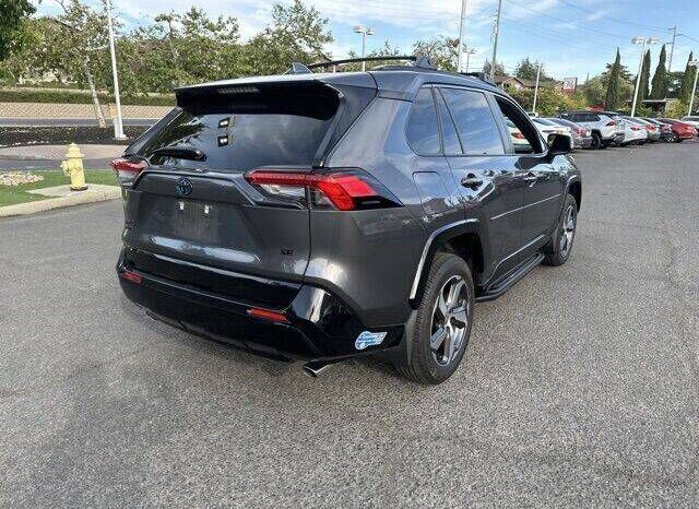 
								Toyota RAV4 Prime full									