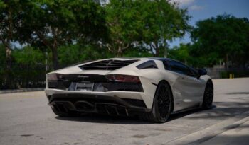 
									Lamborghini Aventador full								