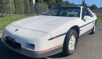 
									Pontiac Fiero full								