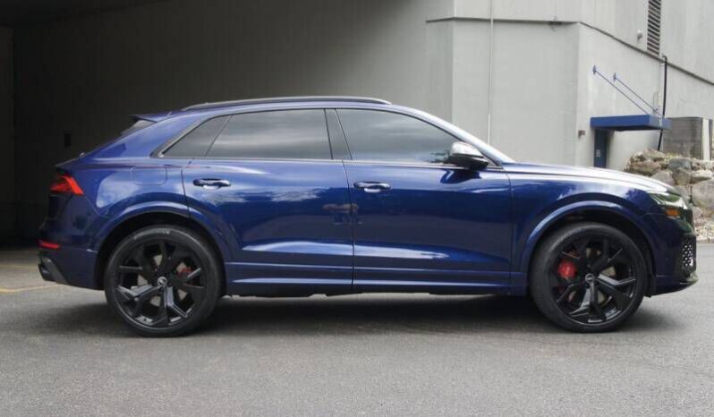 
								Audi RS Q8 full									