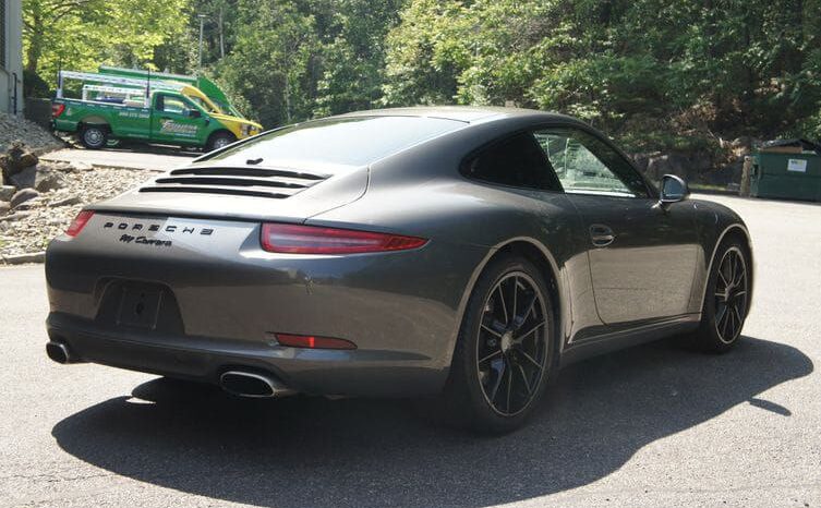 
								Porsche 911 Carrera full									