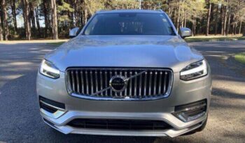 
									Volvo XC90 Recharge full								