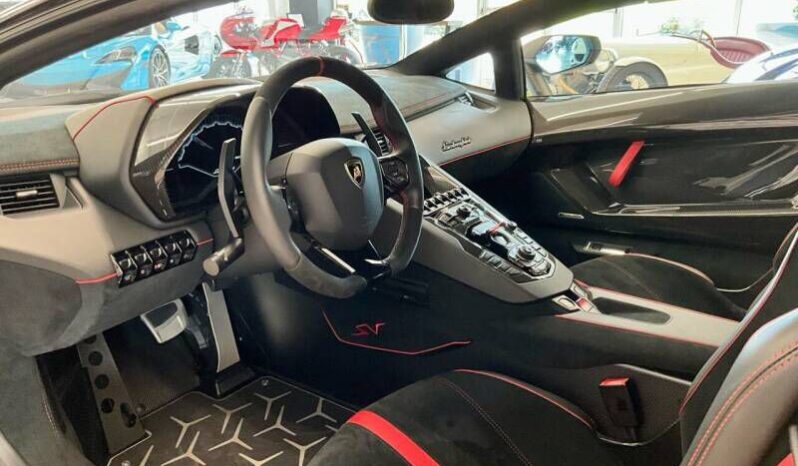 
								Lamborghini Aventador full									