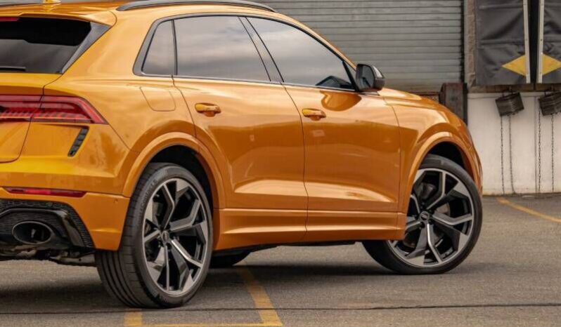 
								Audi RS Q8 full									