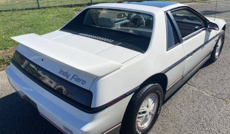 
								Pontiac Fiero full									