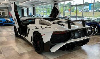 
									Lamborghini Aventador full								