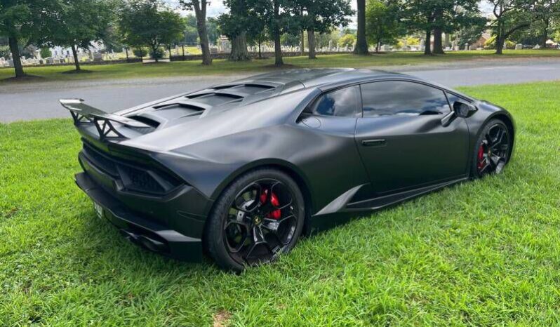 
								Lamborghini Huracan full									