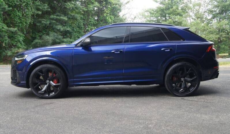 
								Audi RS Q8 full									