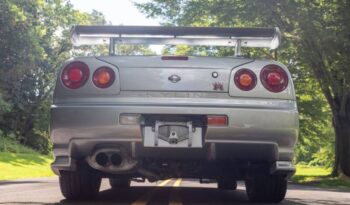 
									Nissan GT-R full								