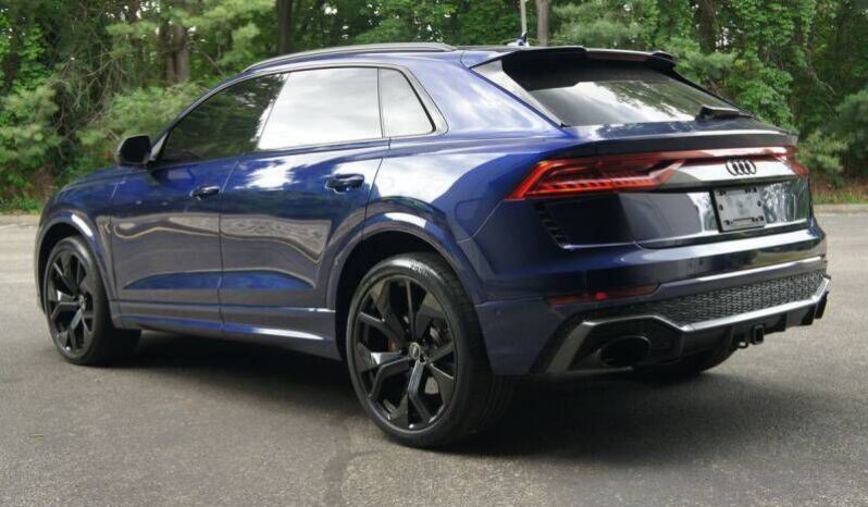 
								Audi RS Q8 full									