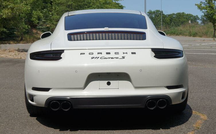 
								Porsche 911 Carrera S full									