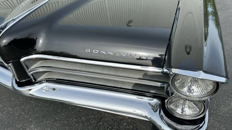 
								Pontiac Bonneville full									