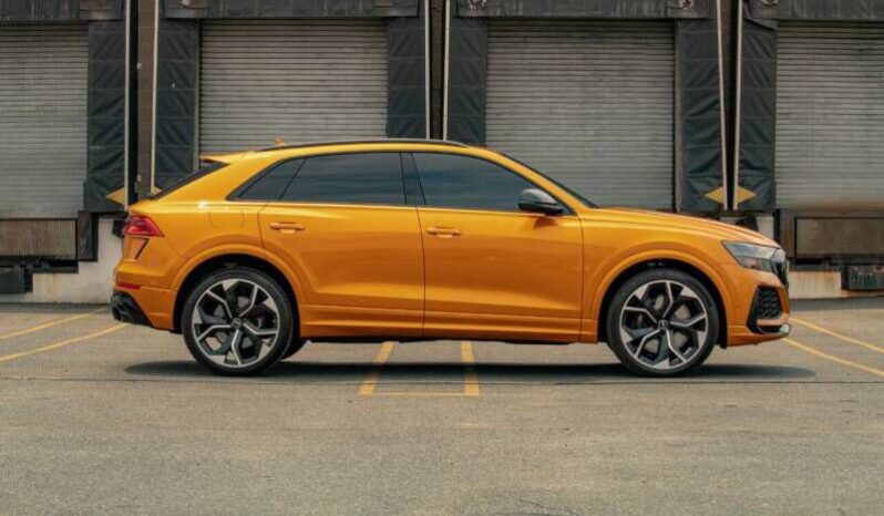 
								Audi RS Q8 full									