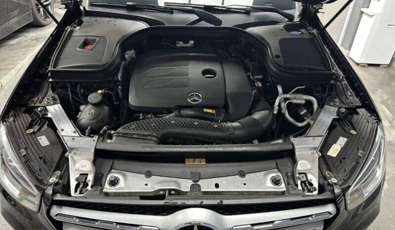 
								Mercedes-Benz GLC full									