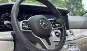 
									Mercedes-Benz E-Class full								