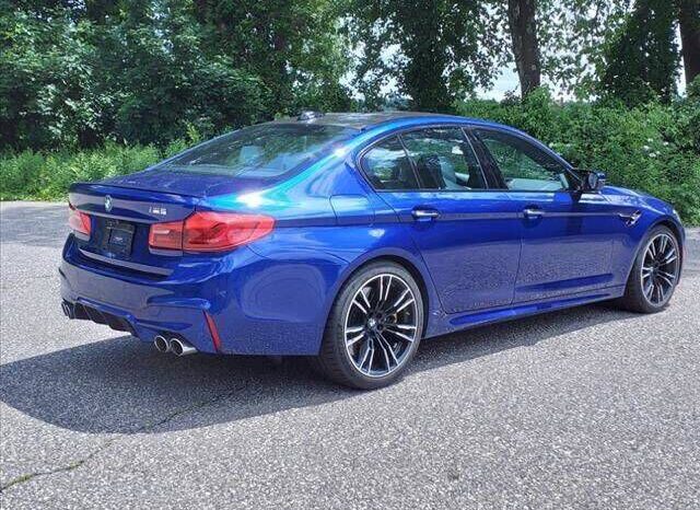 
								BMW M5 full									