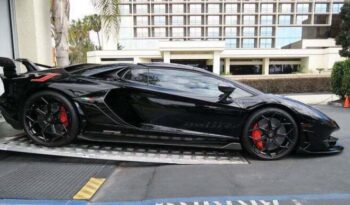 
									Lamborghini Aventador full								