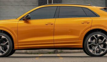 
									Audi RS Q8 full								