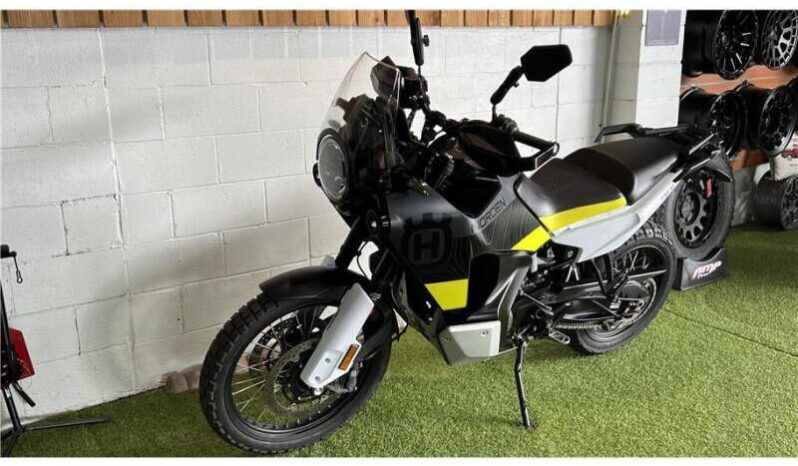 
								2023 Husqvarna Norden 901 full									