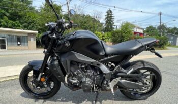 
									2023 Yamaha MT-09 full								